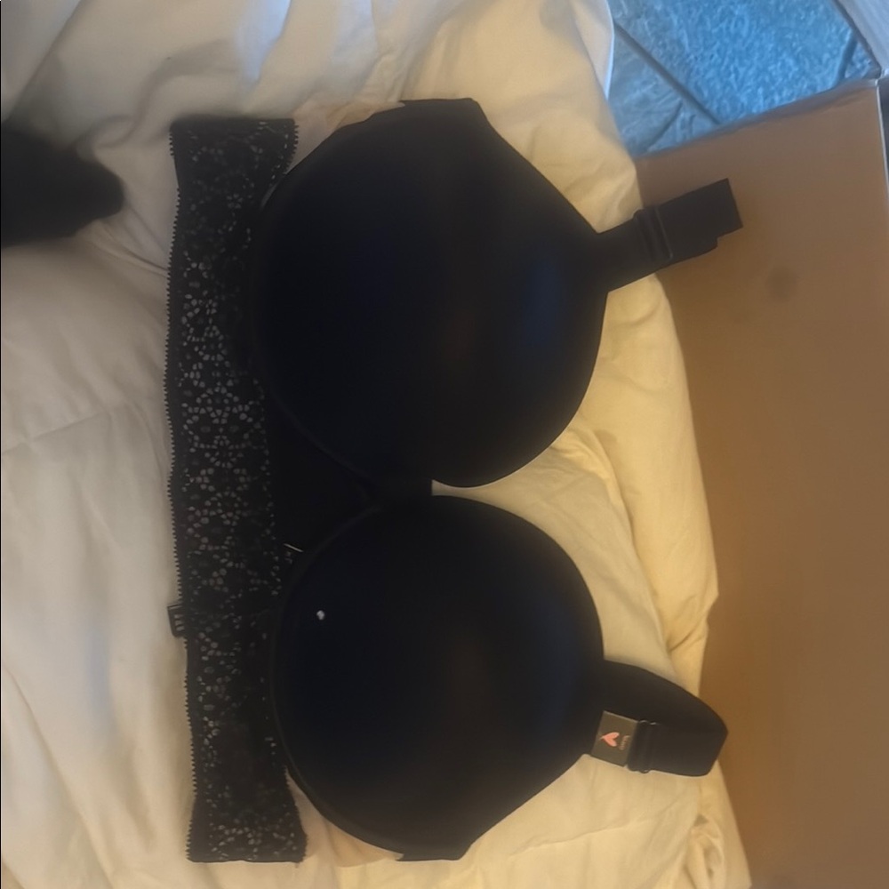 Victoria’s Secret Black Bra Intimates & Sleepwear